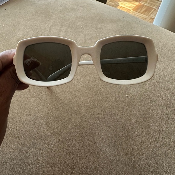 Saint Laurent sl245 - perfect condition. Comes with case. - Picture 3 of 4